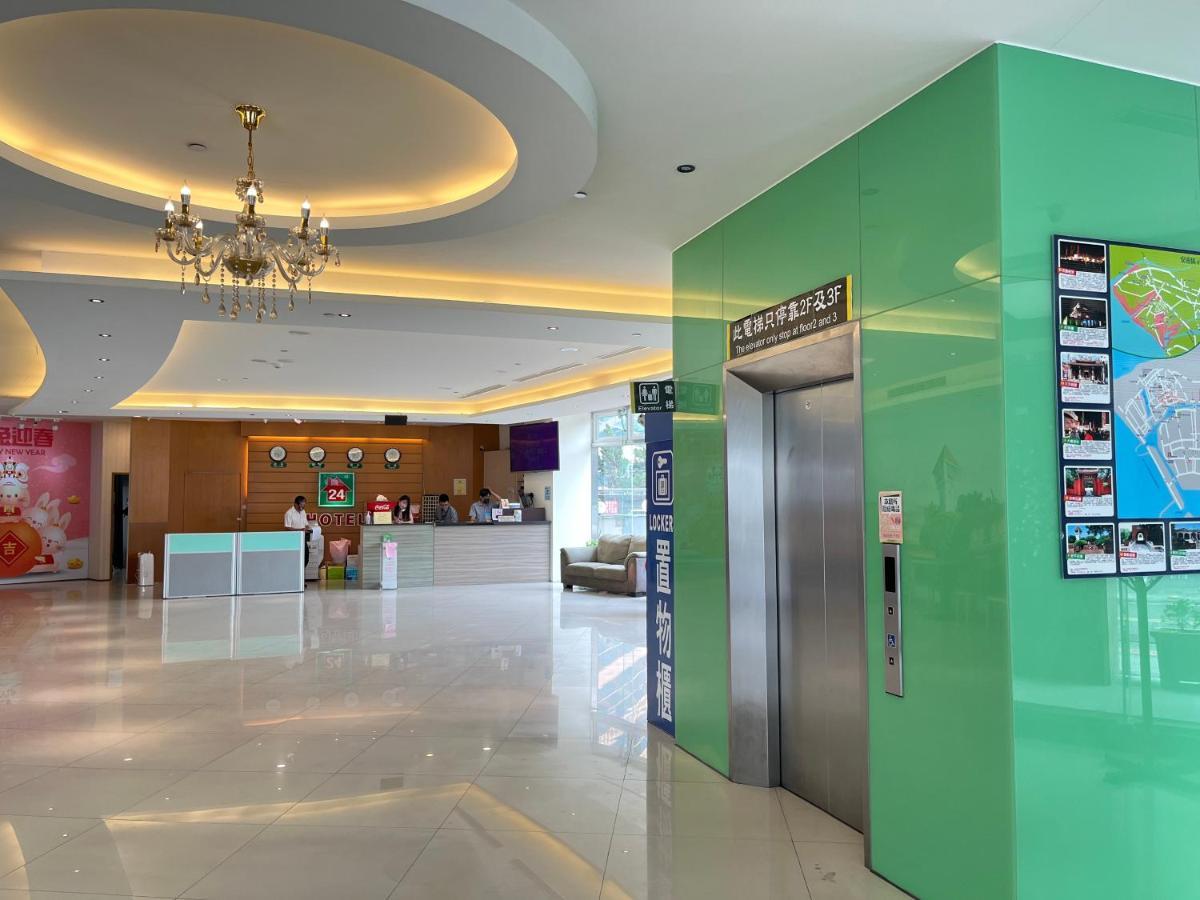 Lan Yin Tie Dao Hotel Tainan Exteriör bild