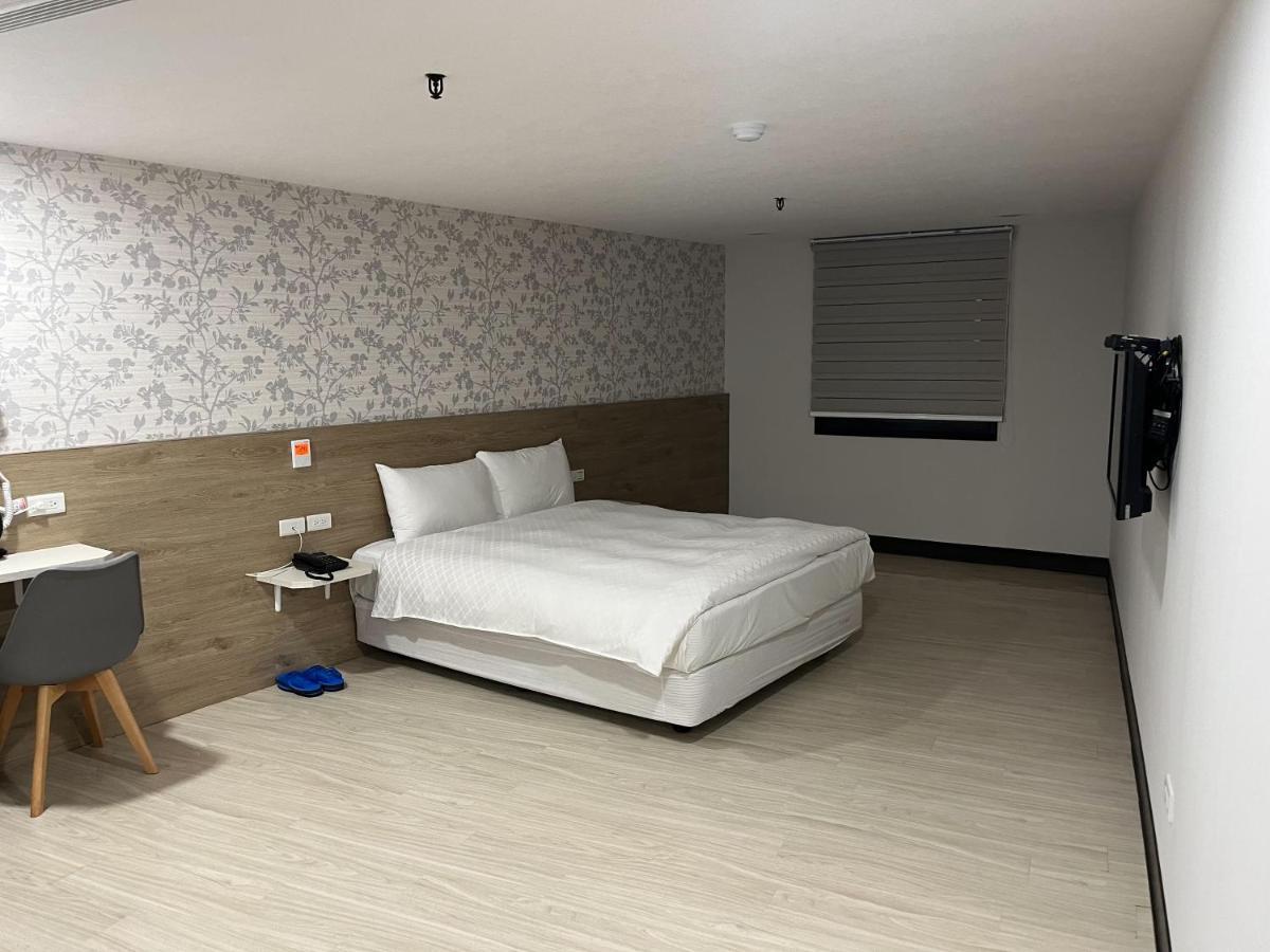 Lan Yin Tie Dao Hotel Tainan Exteriör bild