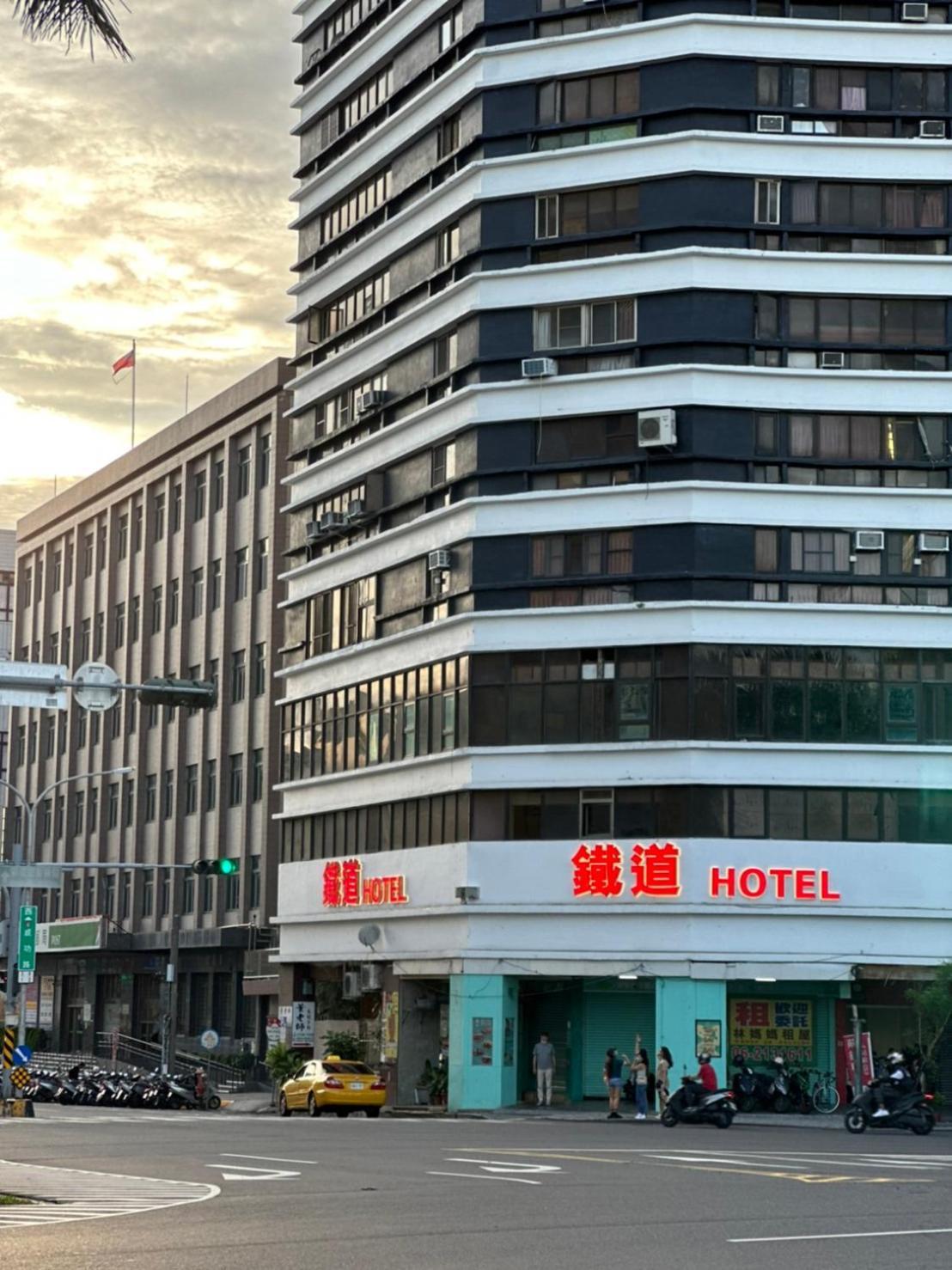 Lan Yin Tie Dao Hotel Tainan Exteriör bild
