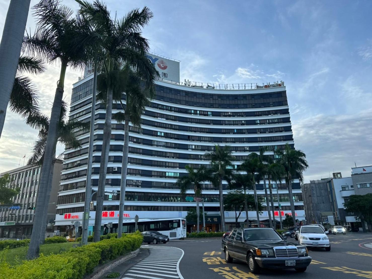 Lan Yin Tie Dao Hotel Tainan Exteriör bild