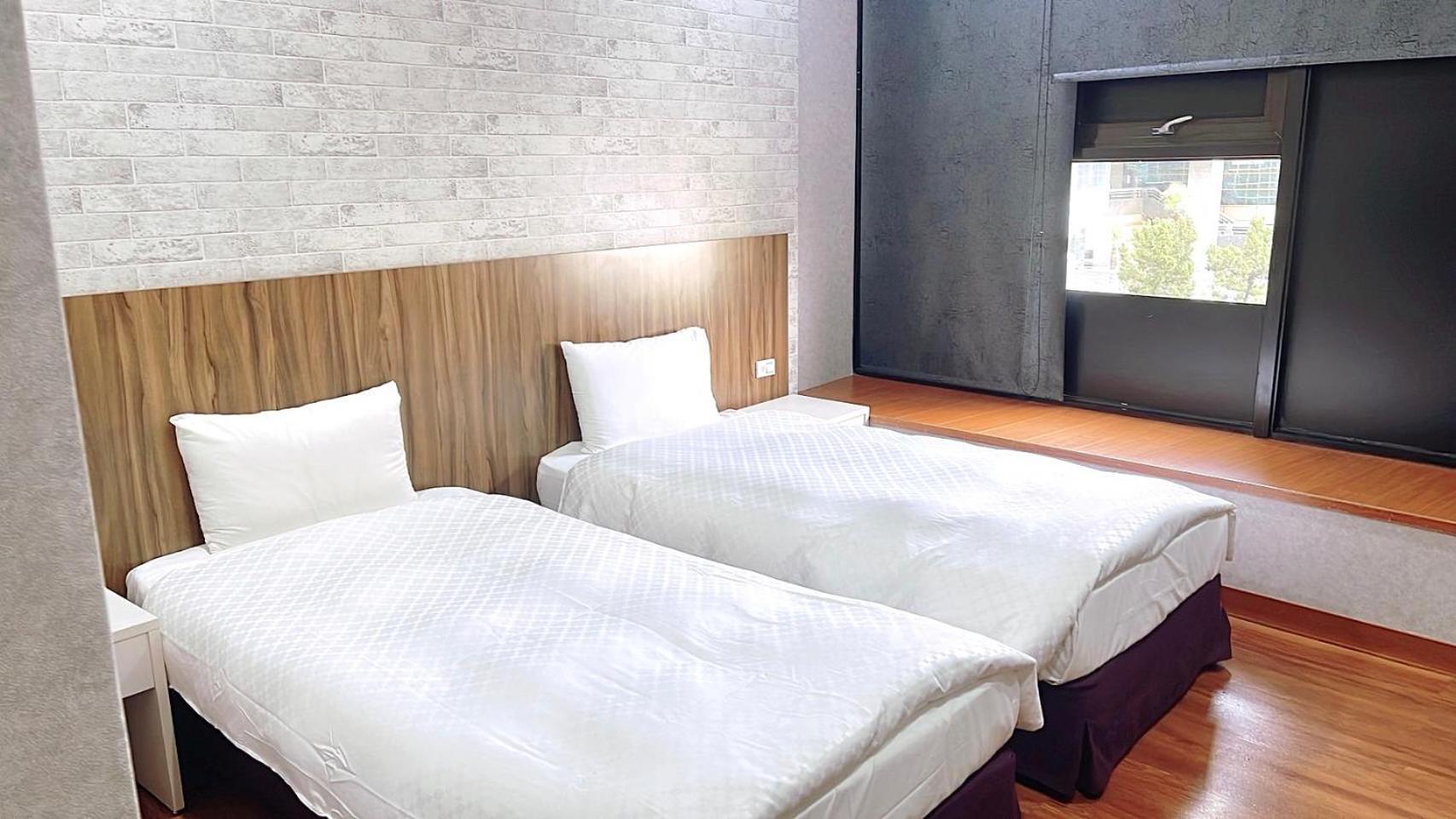 Lan Yin Tie Dao Hotel Tainan Exteriör bild