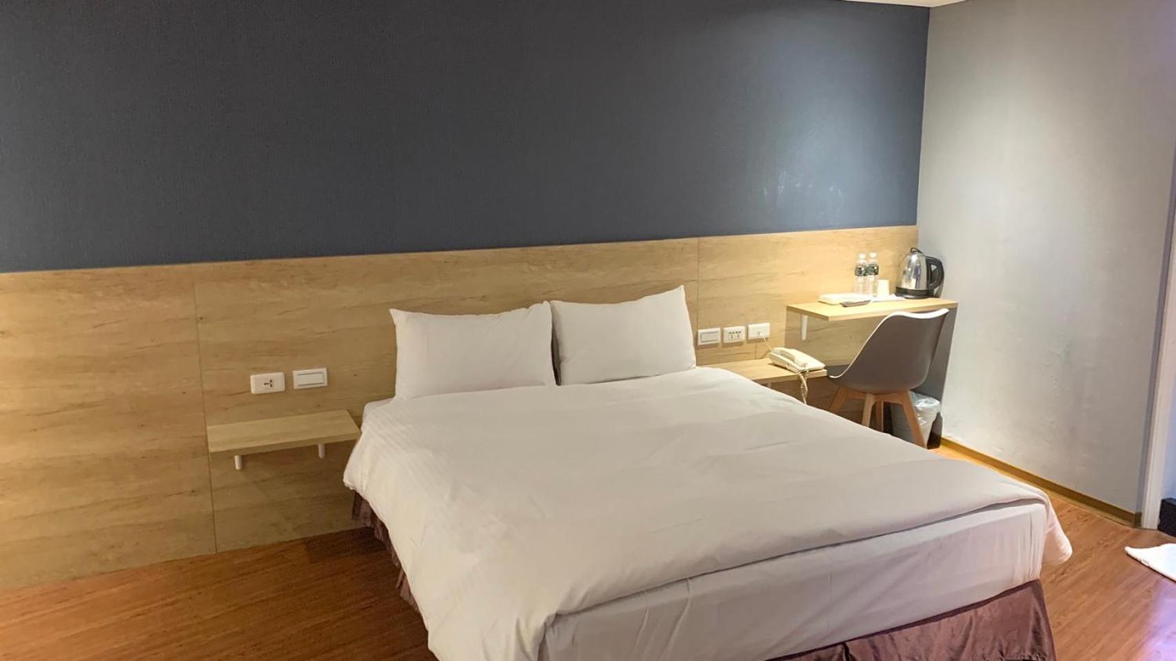 Lan Yin Tie Dao Hotel Tainan Exteriör bild